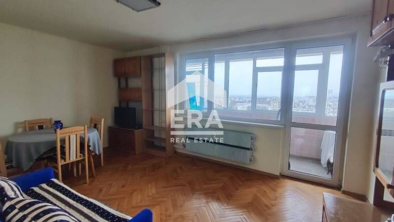 Тристаен апатамент под наем  с отделна кухня в кв. Младост