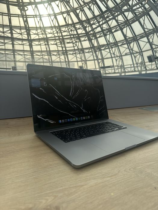 MacBook Pro 16″ (2019) (модель A2141)