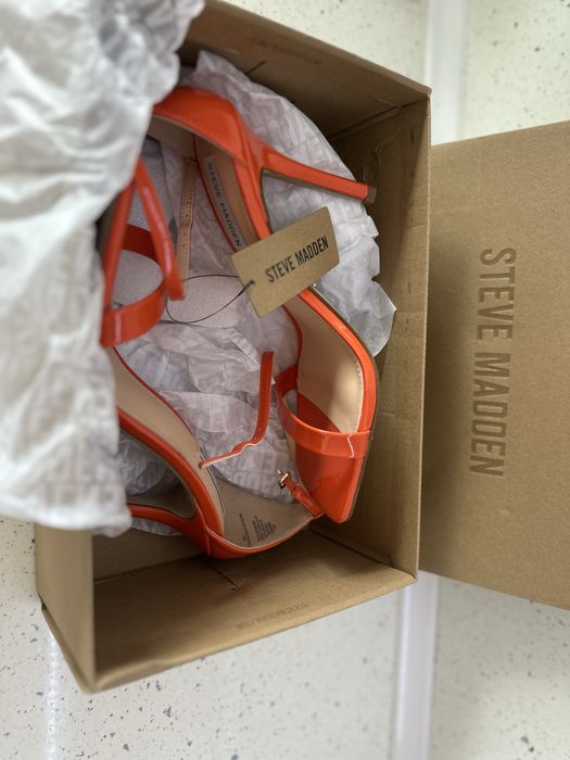 Сандали на ток Steve Maden