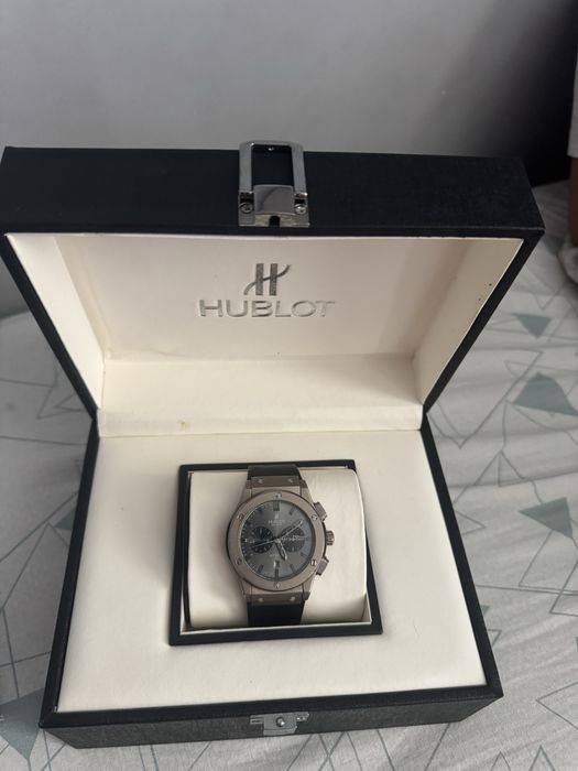 хронографы hublot