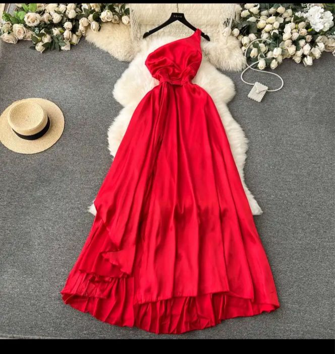 Продам Платья