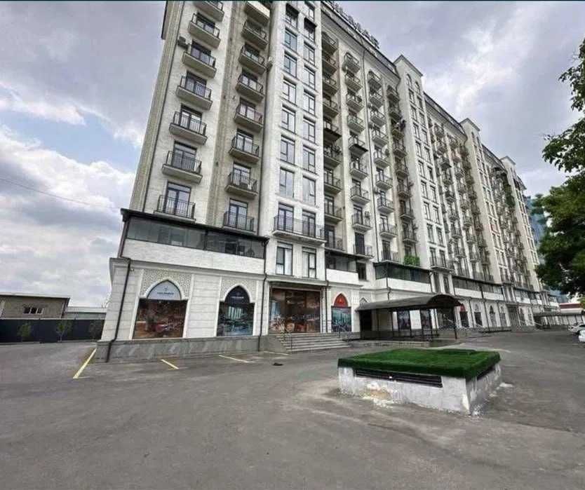 *Hilmar ул. Бобура, Аэропорт, ор-р Узбегим 2ком квартира 83м2.Под ключ