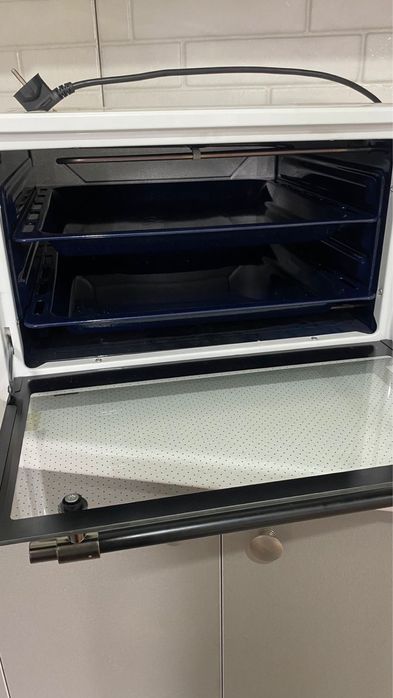 Духовка абсолютно новая