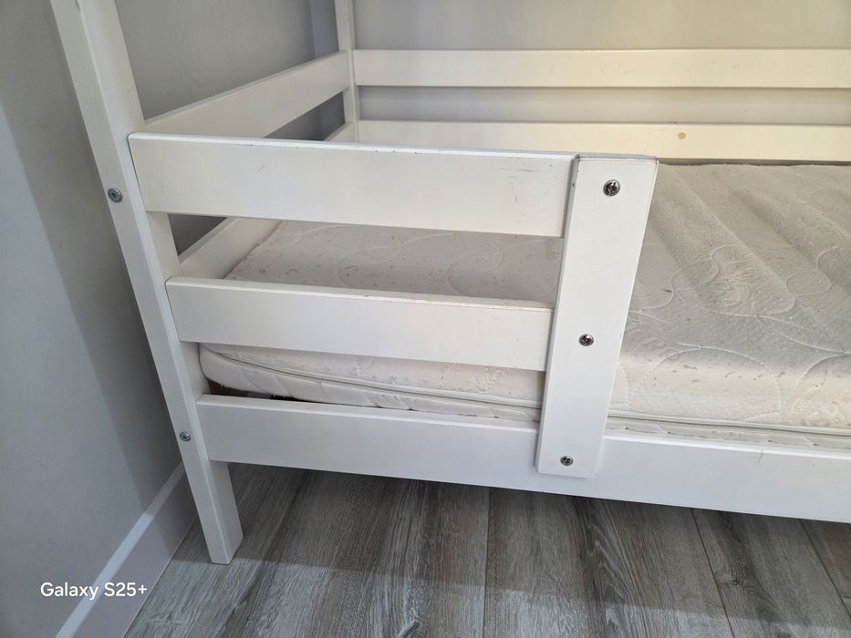 Продам двухъярусную кровать