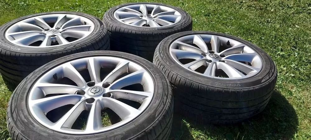 Set 4 anvelope 235/45 R18 94V- stare foarte bună
