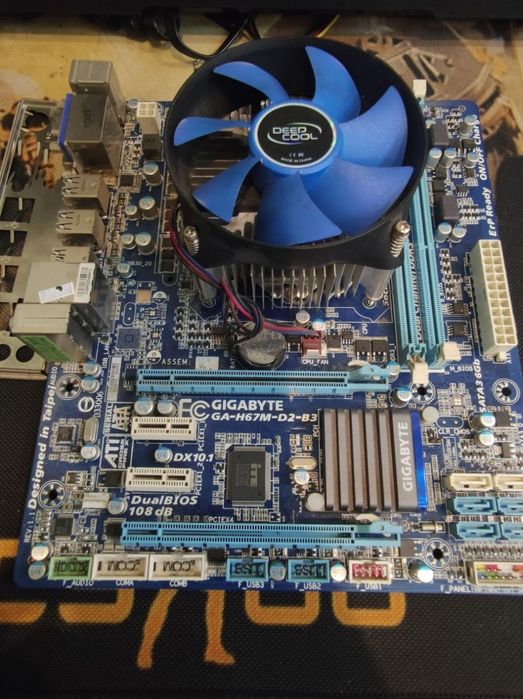 Gigabyte H67+Intel pentium+kuller