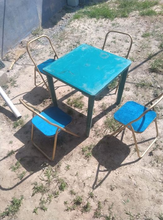 Стол стулья продаются разборныи