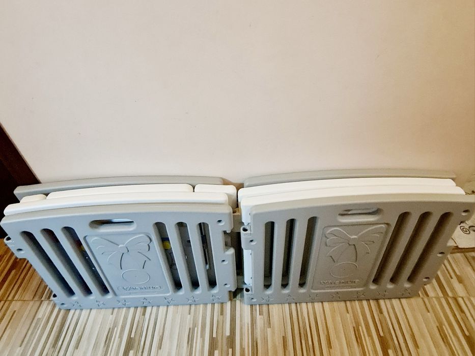 Бебешка ограда от дебела пластмаса