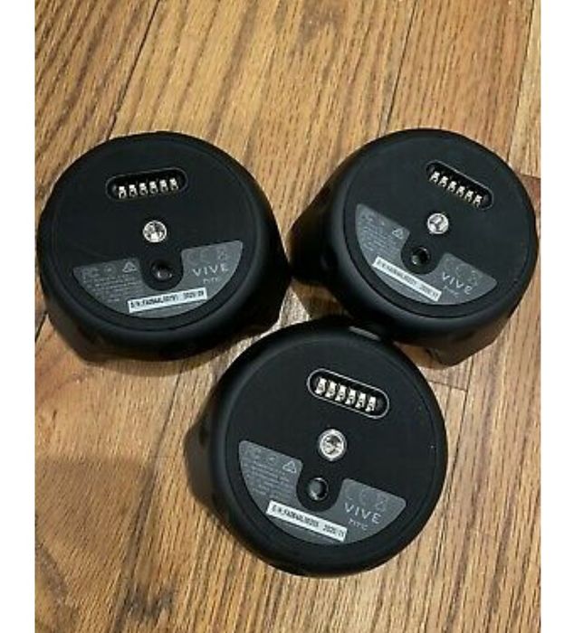 HTC Vive шлем за виртуална реалност и аксесоари