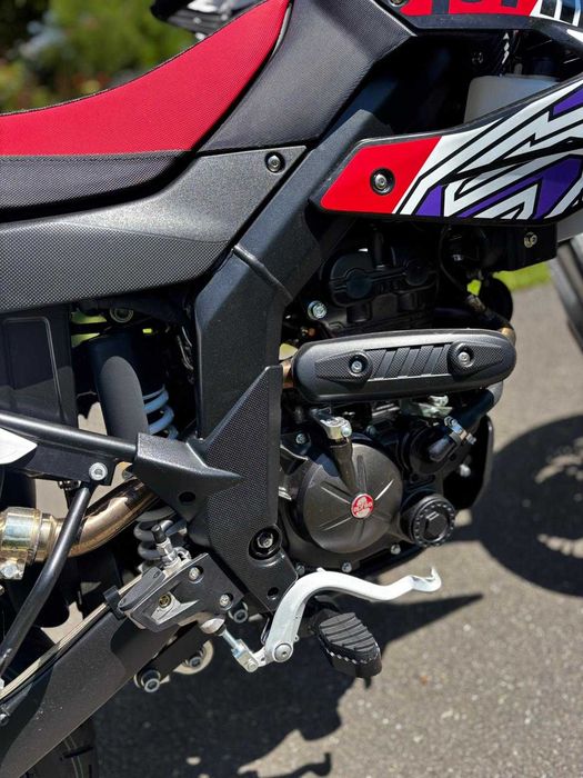 Aprilia XS 125( supermoto ) 2024