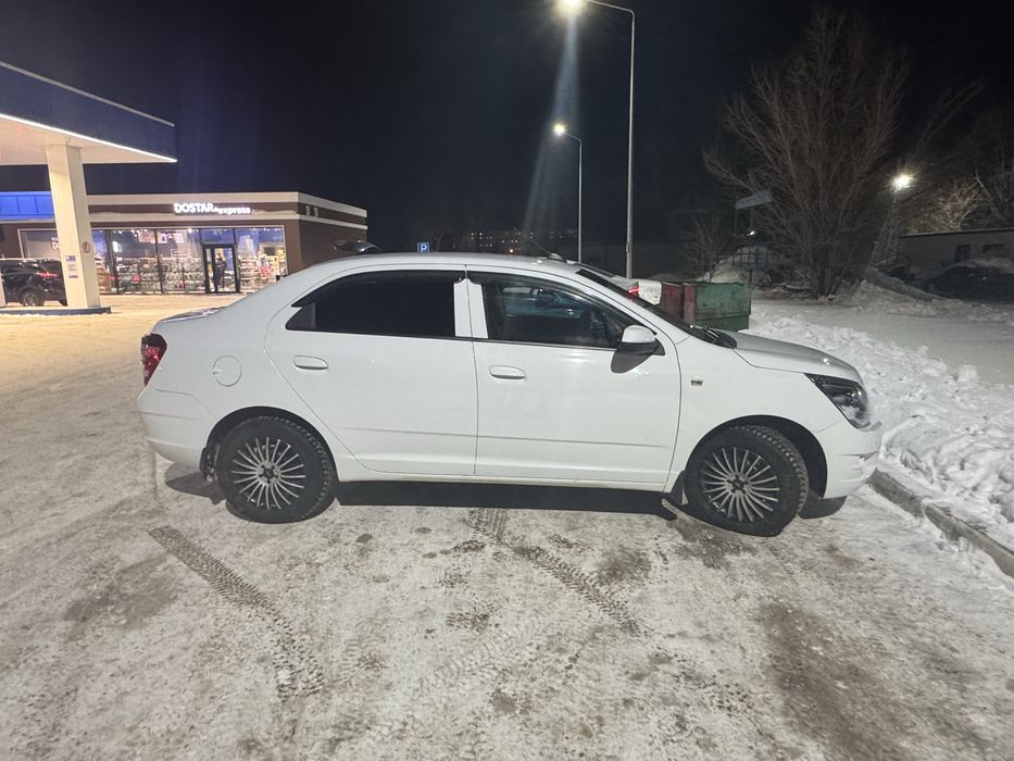 Продаеться автомобиль