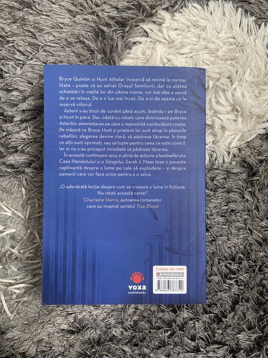 Carte “Orasul Semilunii”