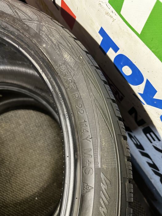 Set Complet 285/40 R22 110W XL | 325 35 R22 114Y XL Vredestein Wintrac Pro M+S Oferta