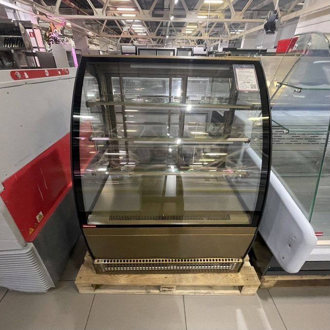 Кондитерская витрина холодильная