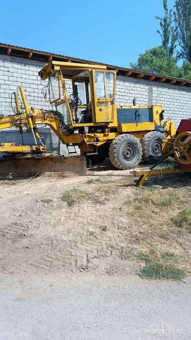 Авто Грейдер дз143