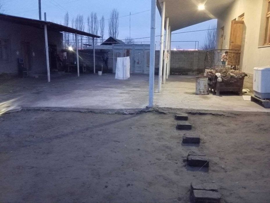 Солдатскийда Уй сотилади