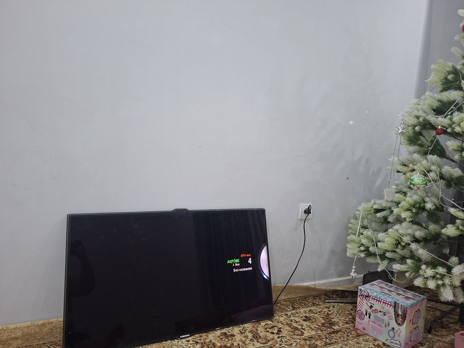 Телевизор Самсунг лед