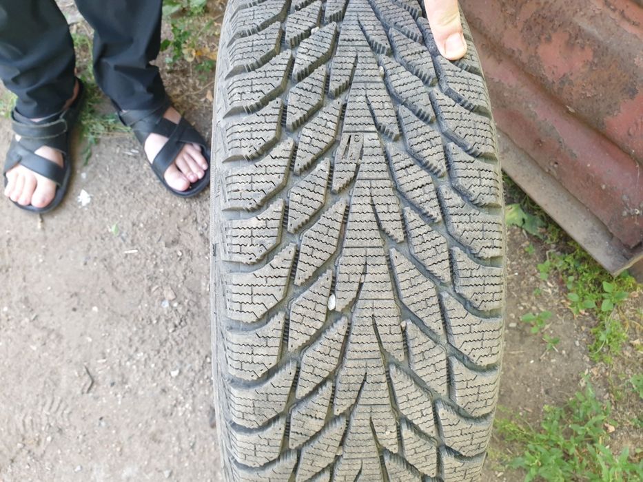 Продам зимнюю резину с дисками