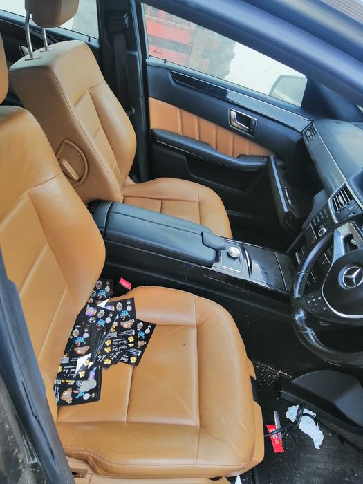 Dezmembram Mercedes E220