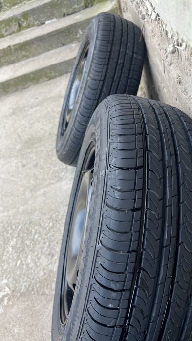 Шины 195/65/15 Roadstone