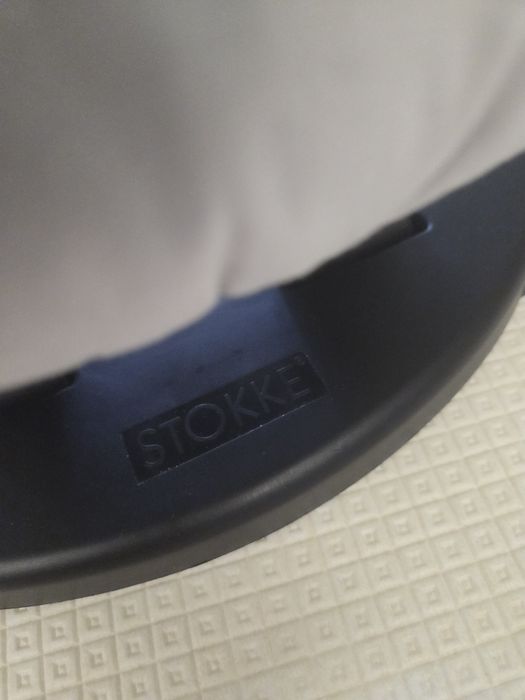 Свободно стоящ бебешки шезлонг Stokke Steps Bouncer