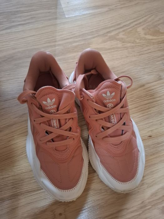 Коссовка Адидас женские