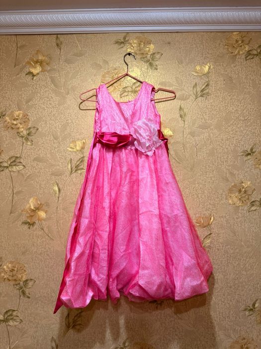 Продам детские  платья