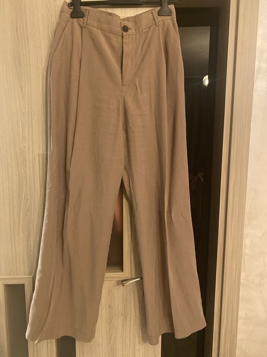 Панталон от марката Zara