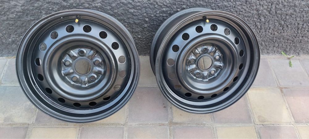 Продаю пару дисков 16 размер