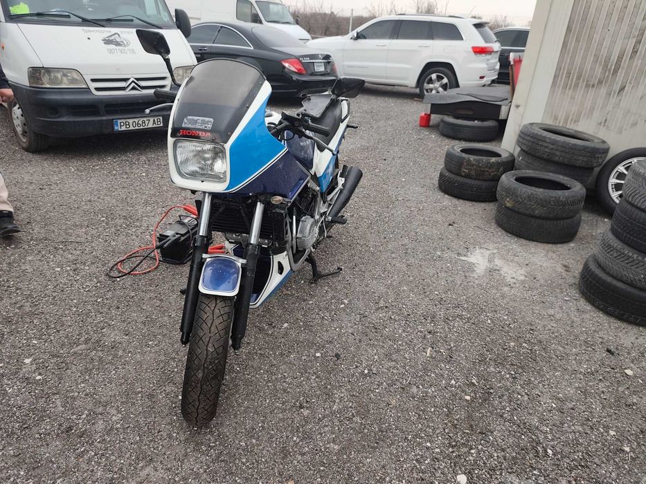 Мотоциклет Honda VF 750