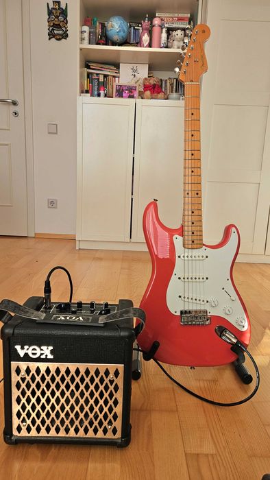 Усилвател VOX DA5 за китара и микрофон