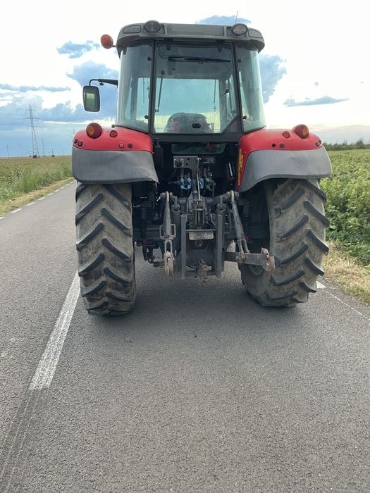 Massey Ferguson 5465