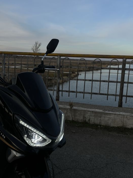 Скутер Maxi 150cc