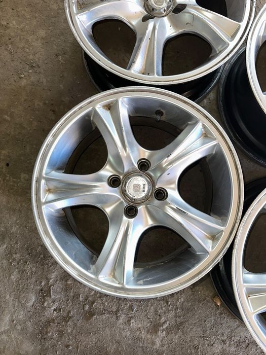 R15 PCD 4 *100 Комплект легкосплавных дисков