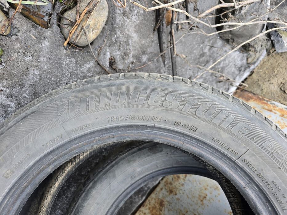 Продам шины на R15