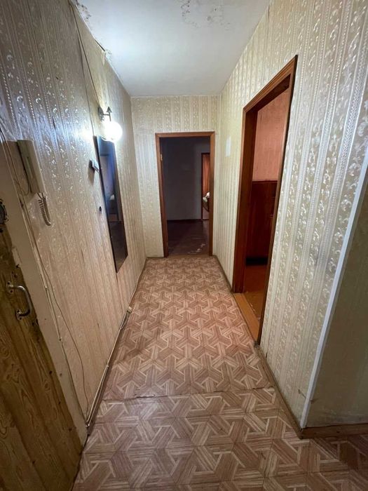 Продам 4-х квартиру 5 микрорайон.