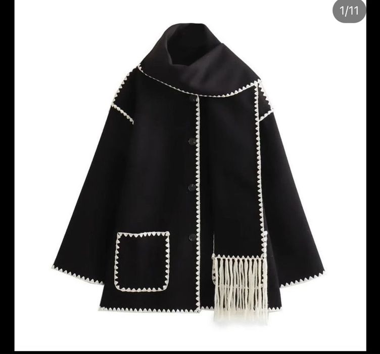 Пальто с шарфом