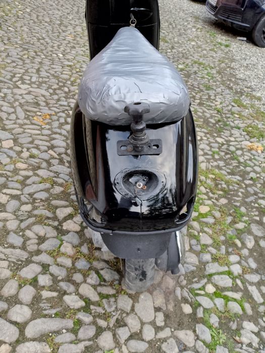 Piaggio vespa et2 ( 300 € )
