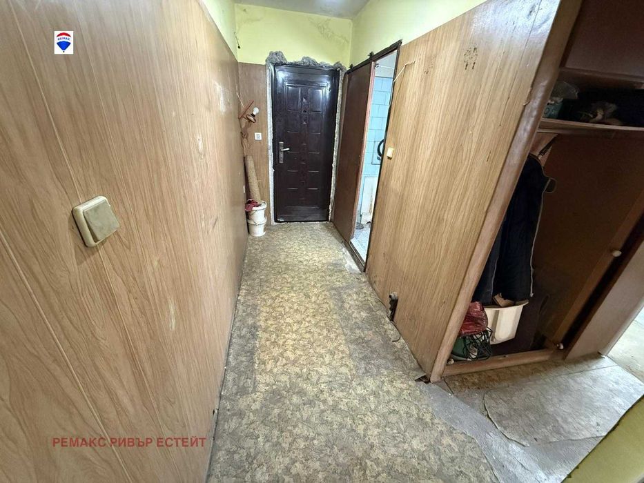 Двустаен апартамент за ремонт кв. Дружба 1