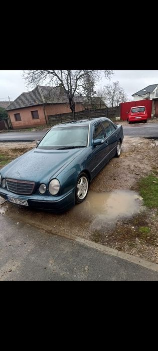 MERCEDES-BENZ E-Class 2001