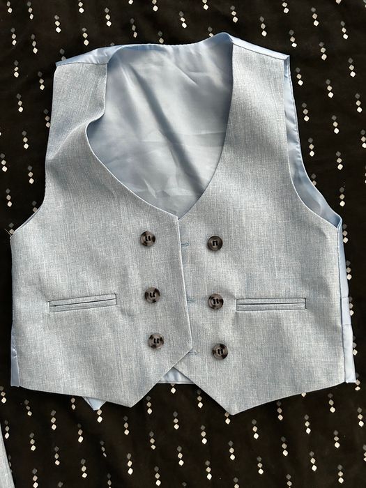 Официален детски костюм от три части  в синьо