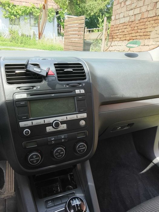 Vând Golf V combi