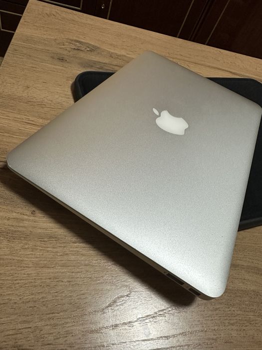 MacBook Air 11, 2013 года.