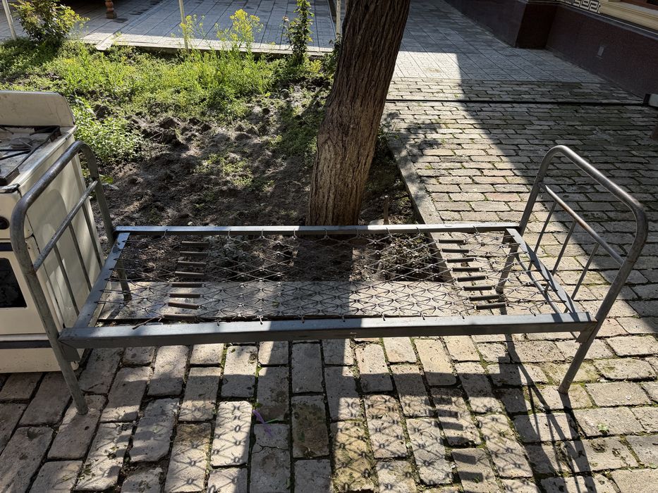 Железний крават российский отличний состаяние