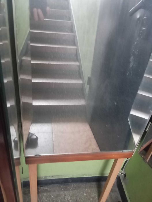 Тоалетка с огледало