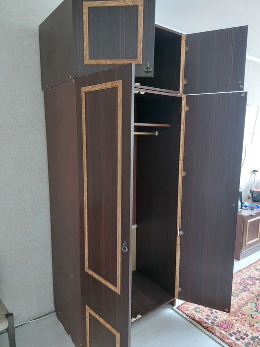 Продам комплект корпусной мебели