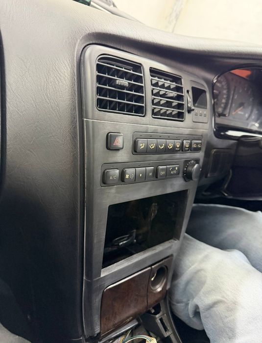 Центральная консоль Марк 2 90