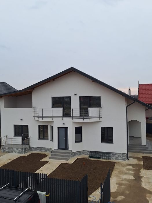 Vand apartament 4 camere Bascov