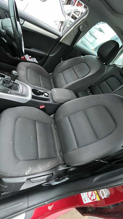 Dezmembrez Audi A4 B8 an 2009 2.0 tdi cod motor caga