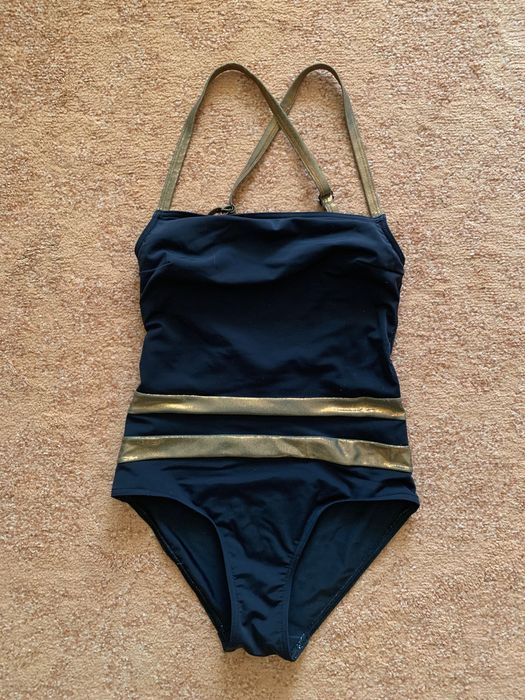 Дамски бански костюм